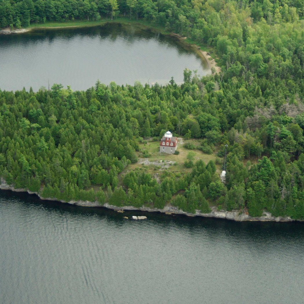 Sunday on the Island 2