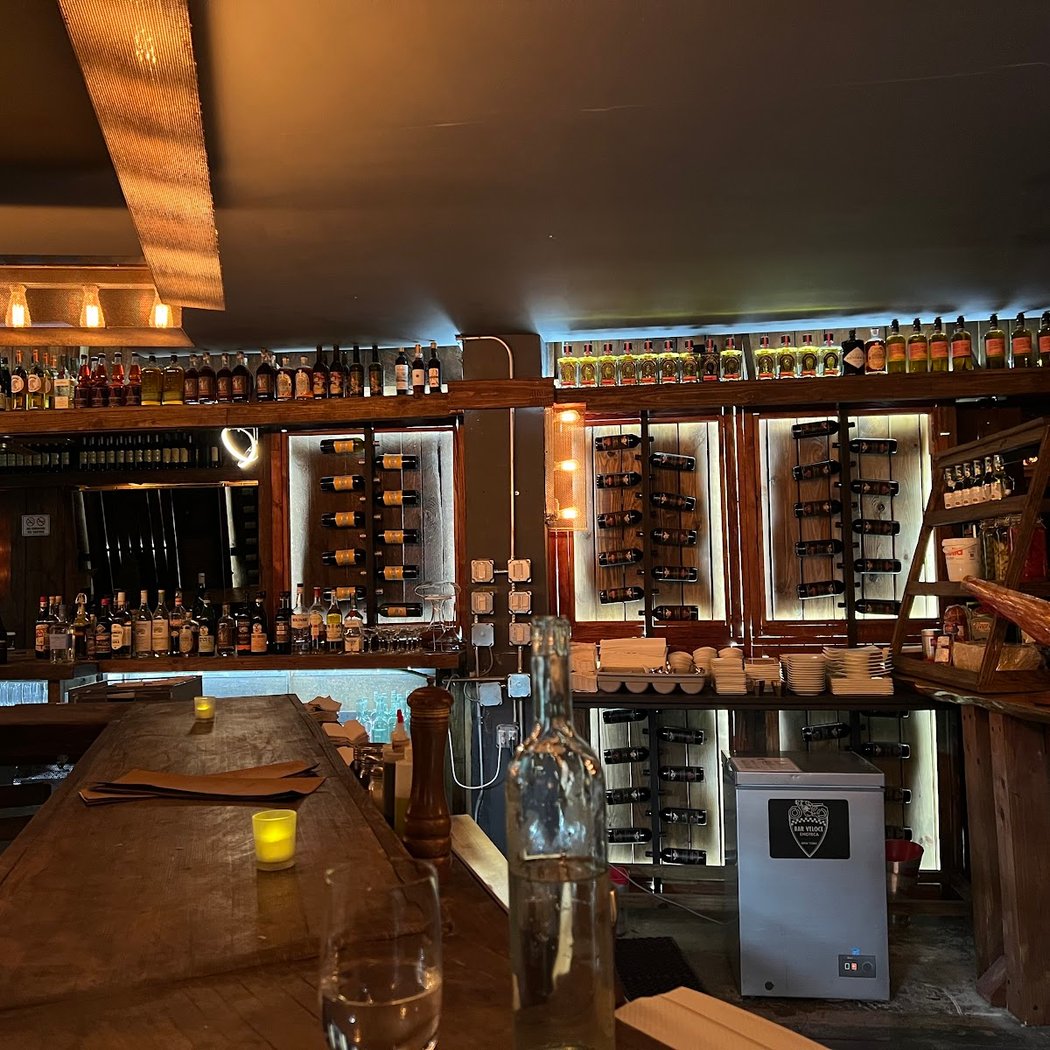 Bar Veloce 2