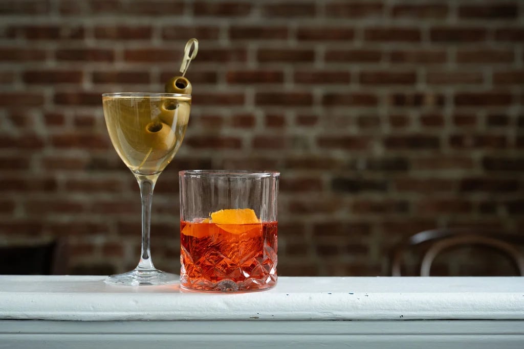 Happy Hour Thursday 1