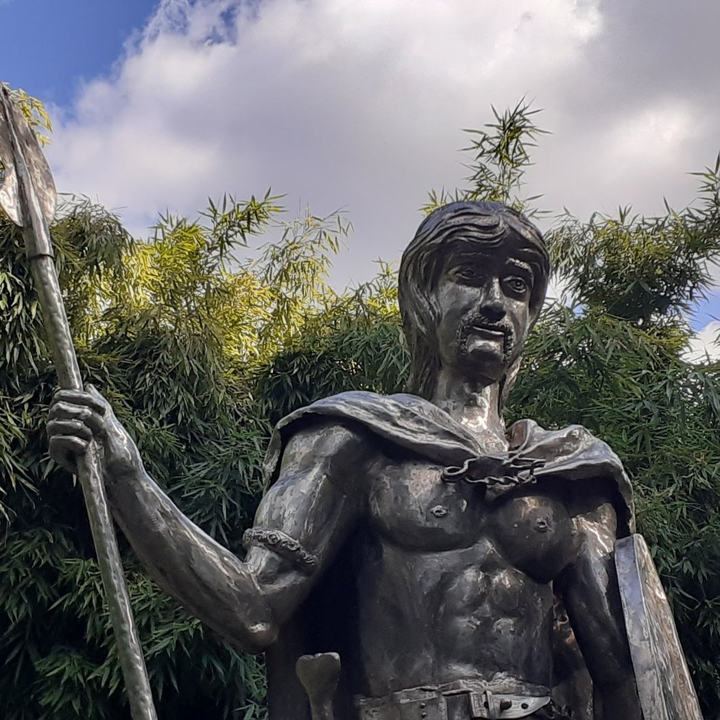 Statue d'un guerrier celte 3