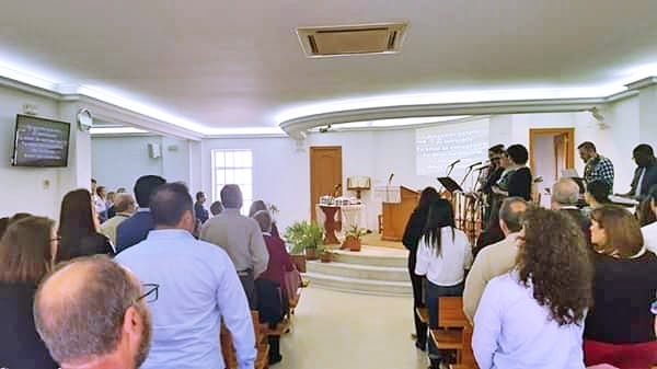 Culto de alabanza y predicación