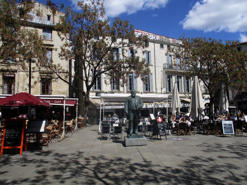Place Jean-Jaurès 3