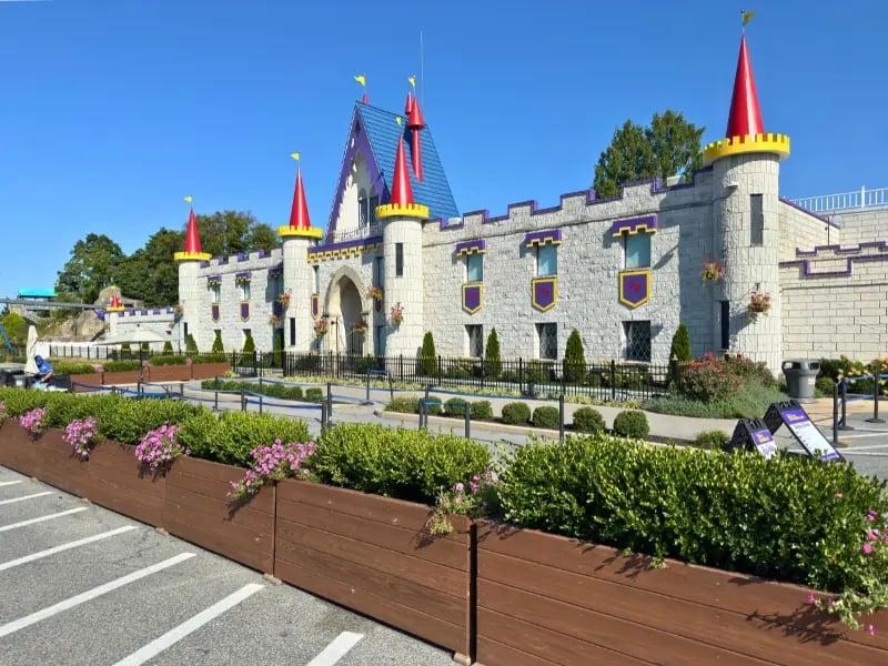 Dutch Wonderland® Family Amusement Park 3