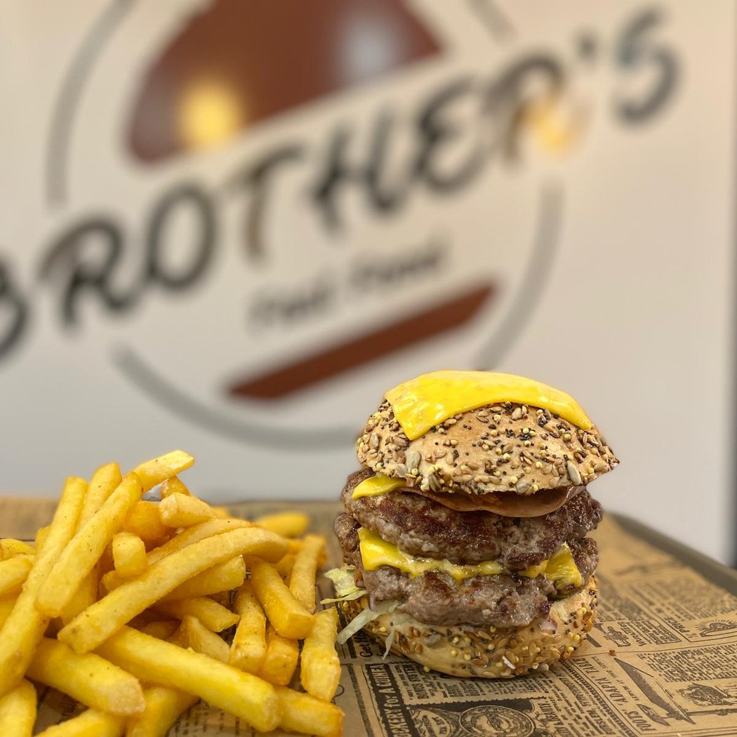 Brother's burger 3