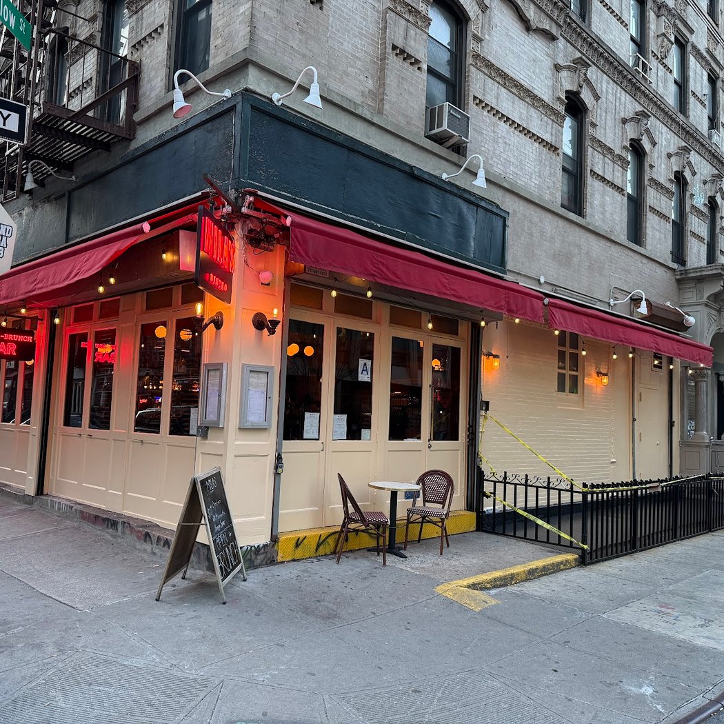 Mila's Bistro 3