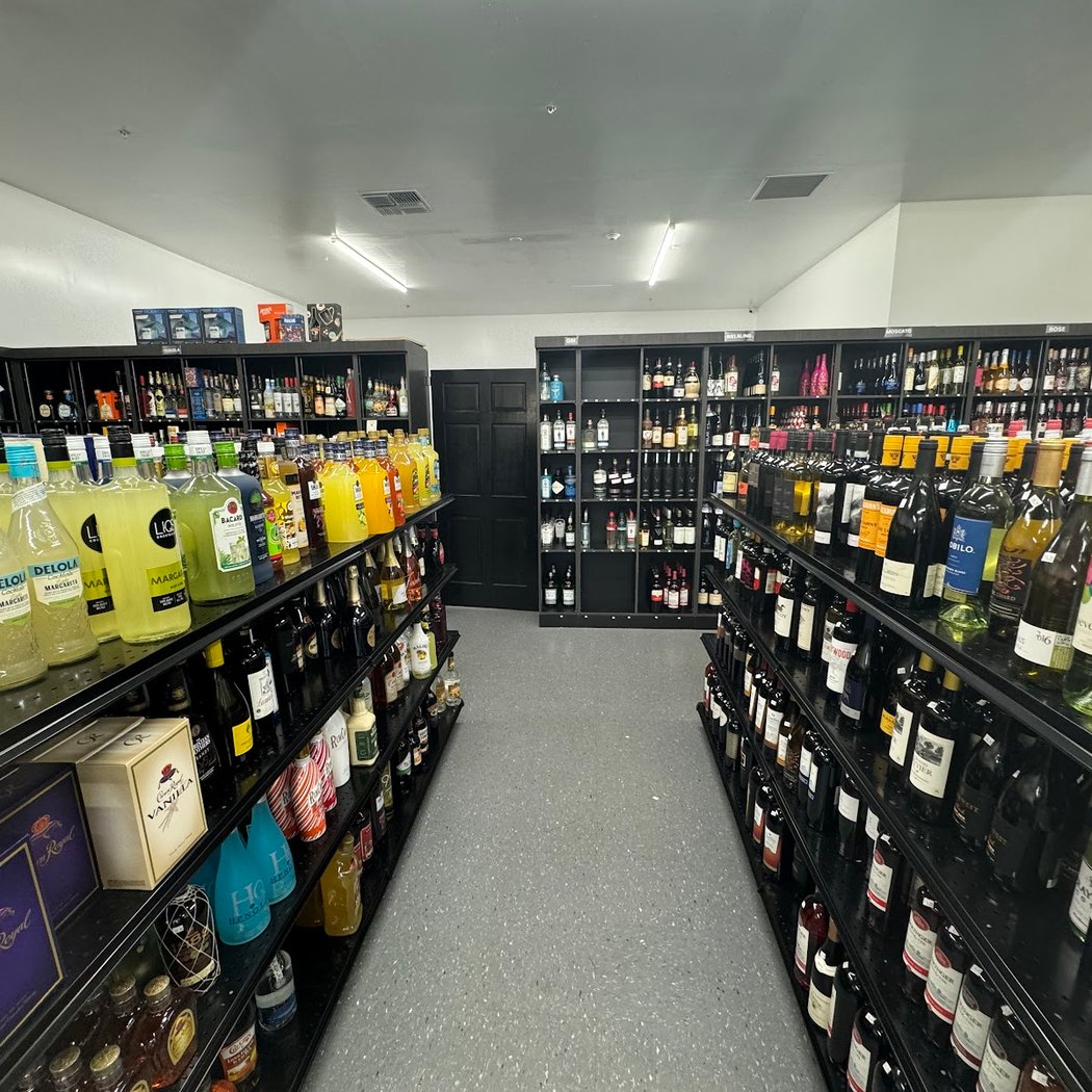 9W Wine and Liquor 3