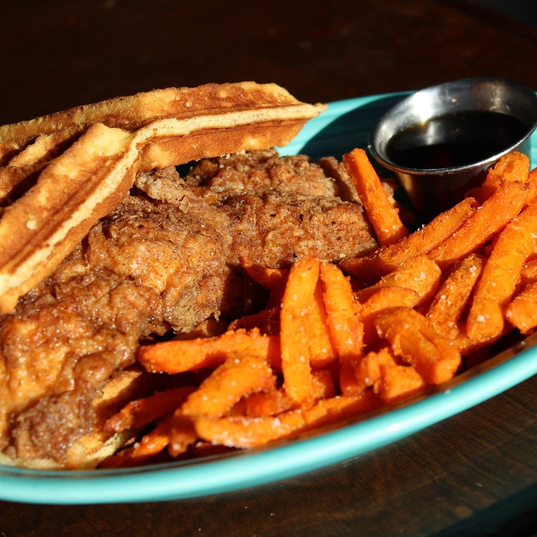 Silver Cloud Restaurant & Karaoke Bar 1