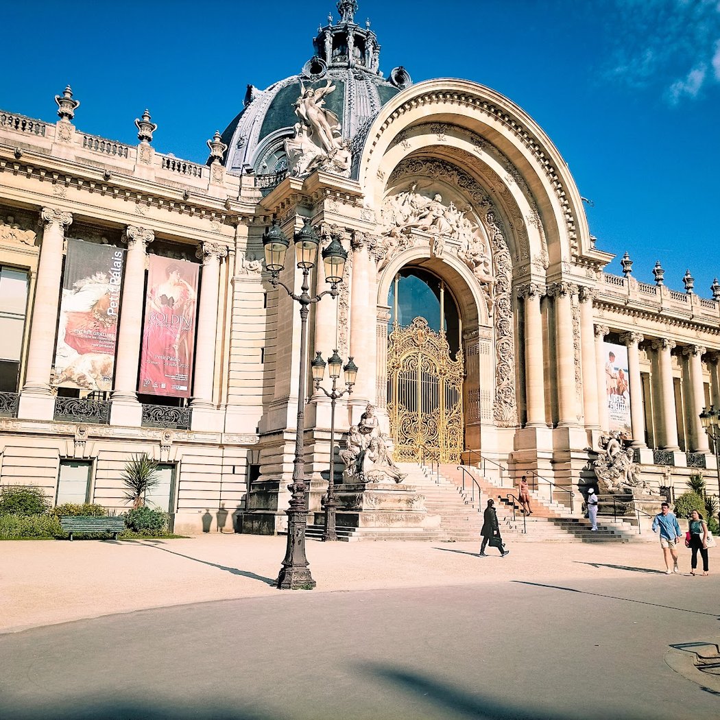 Marvel at Petit Palais' Architecture 1
