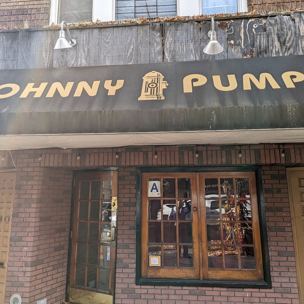 Johnny Pumps Cafe 3