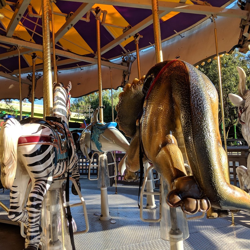 Keep-Around Carousel 3
