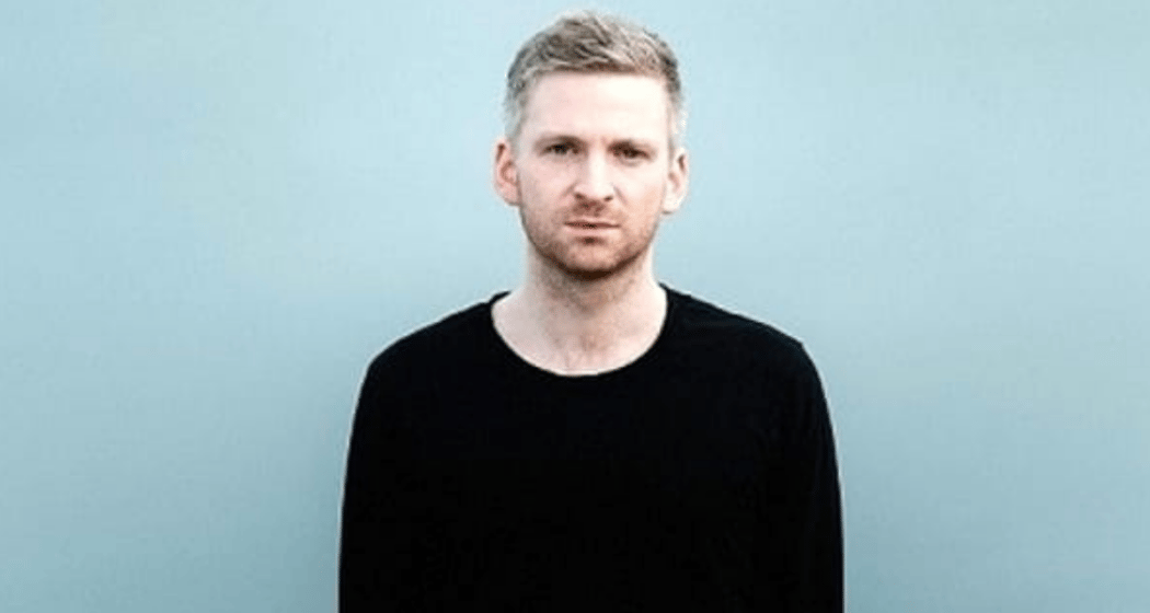 ÓLAFUR ARNALDS – FALLING APART TOGETHER 1