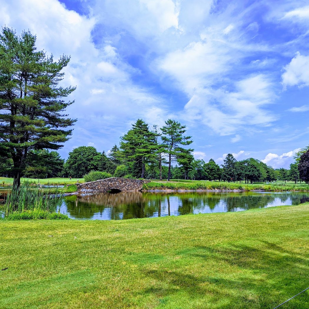 Middle Island Country Club 3