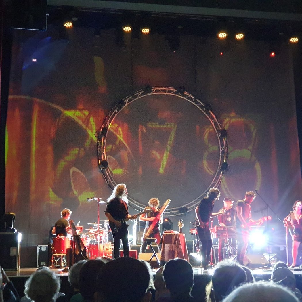 Theater National 3