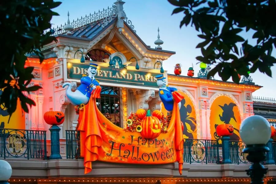 Halloween at Disneyland 4