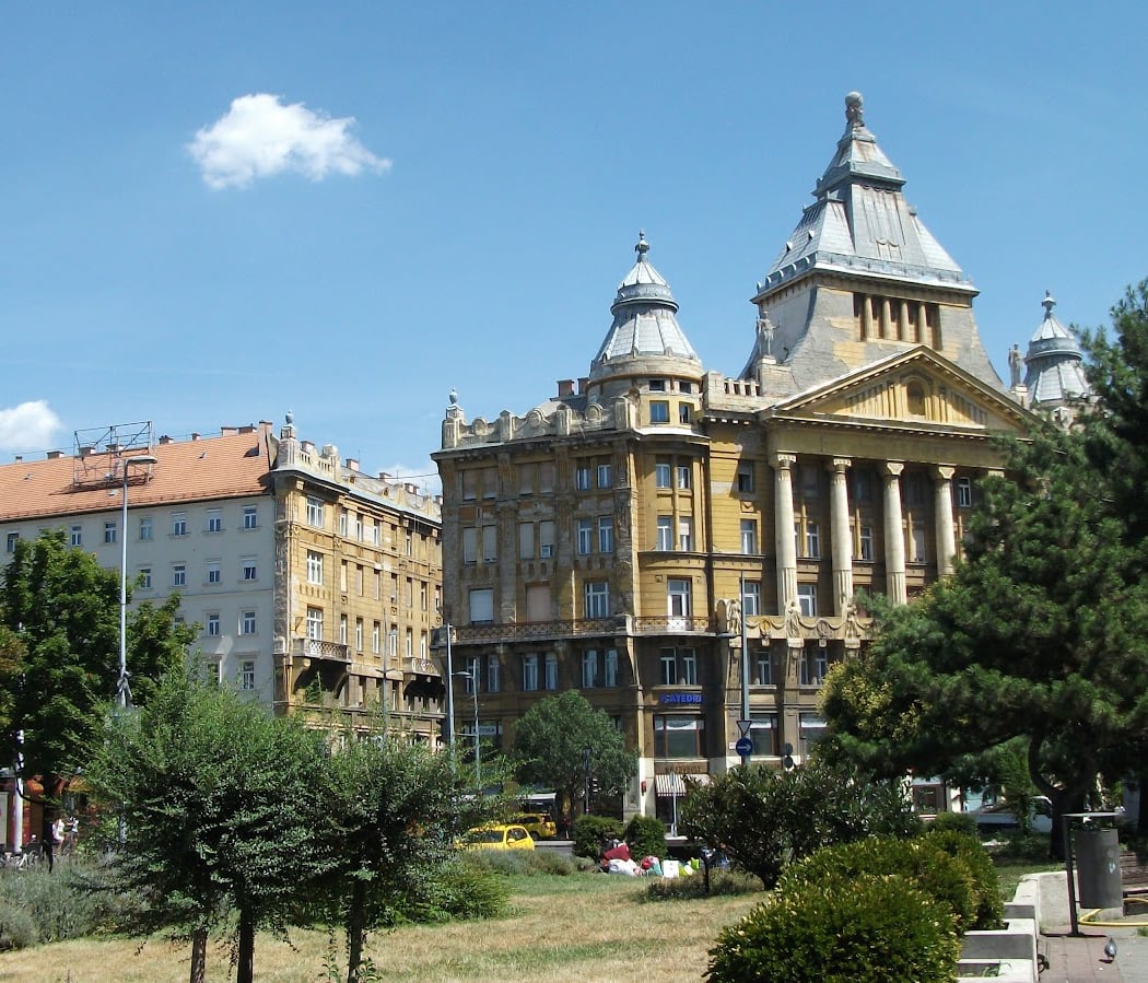 Elizabeth Square 3