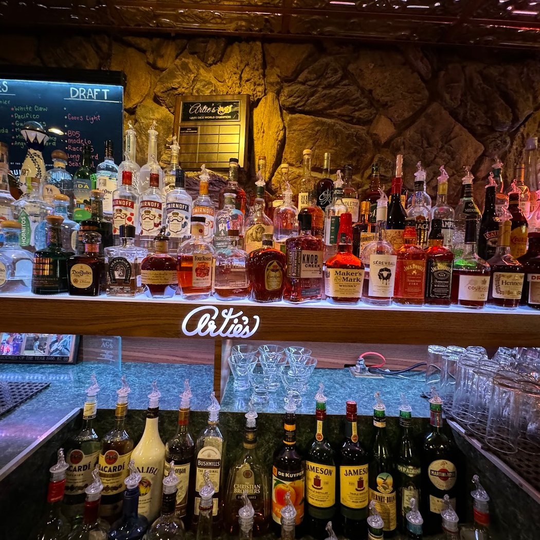 Artie's Countrywood Lounge 2