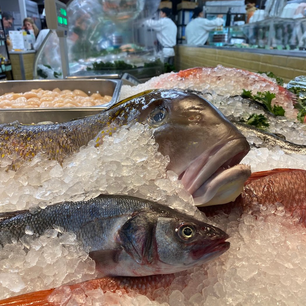 Dorian's Seafood Market 1