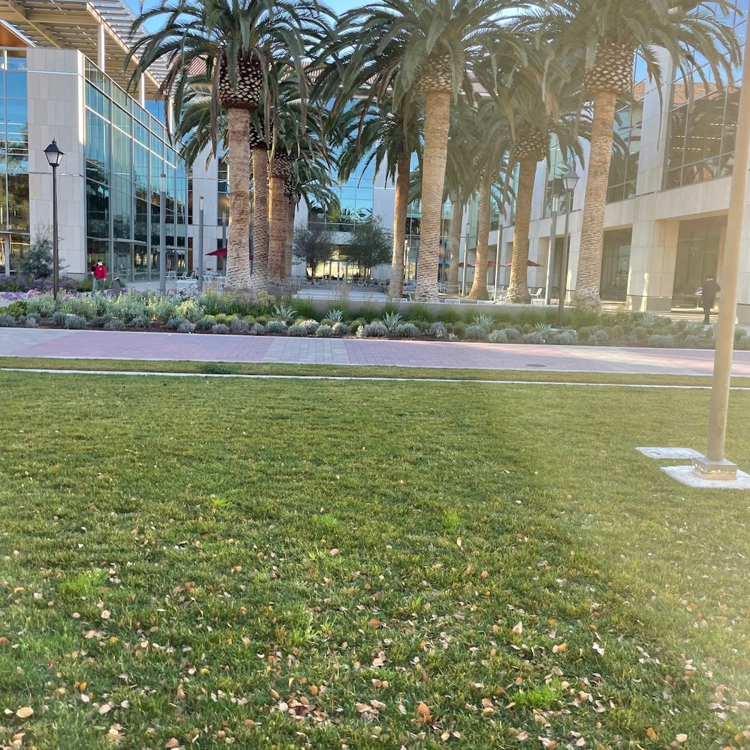 Sobrato Campus for Discovery and Innovation 4