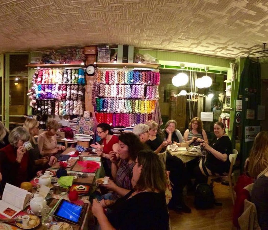 L'Oisivethé, Tea and Knitting Salon 1