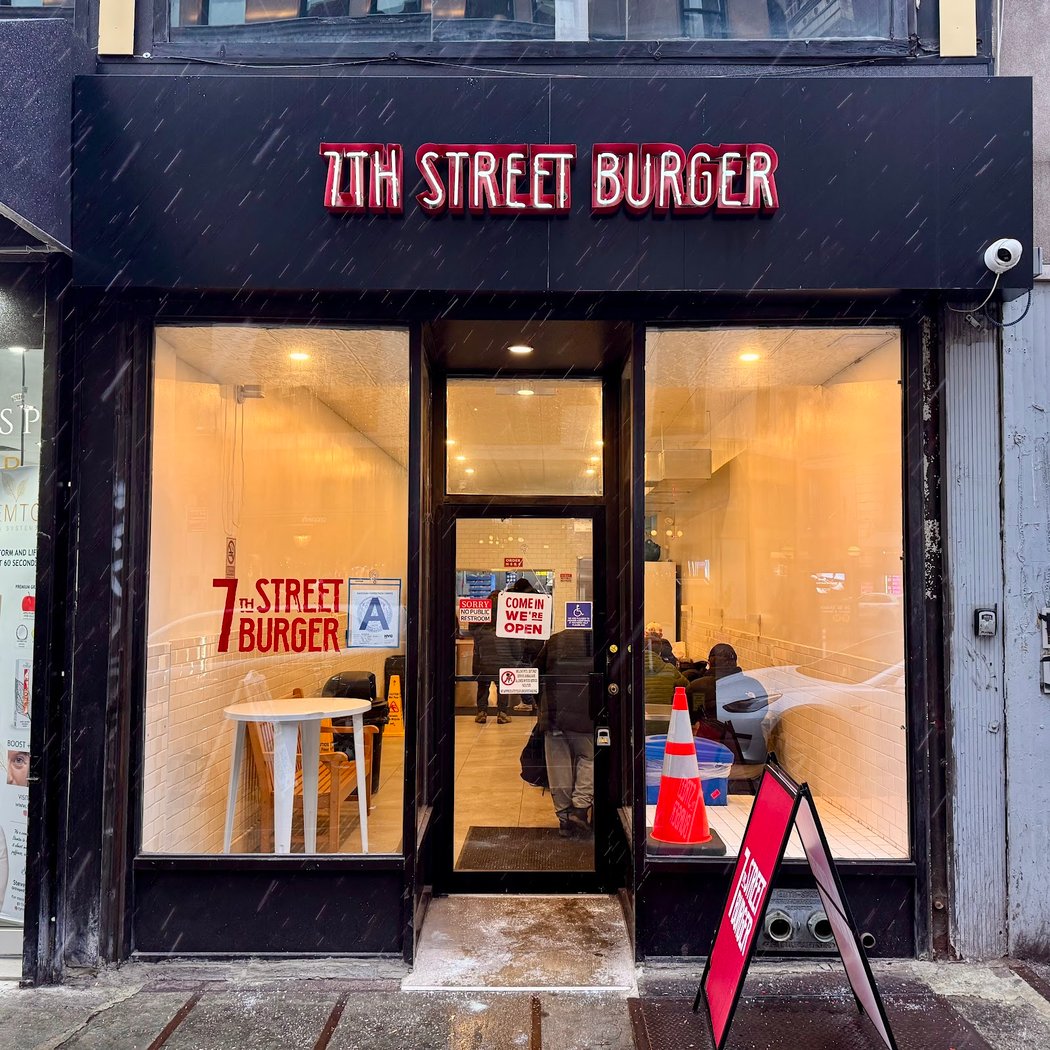 7th Street Burger Nomad 2