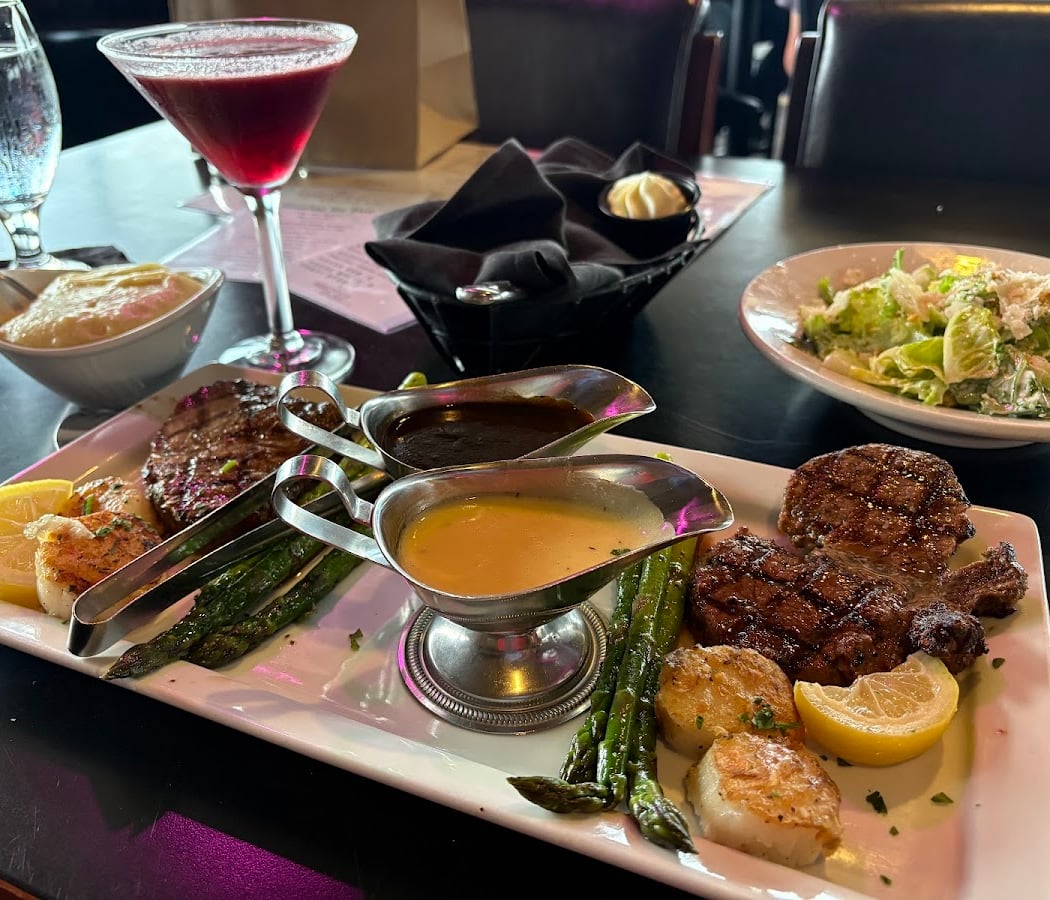 Martini's Grille 4