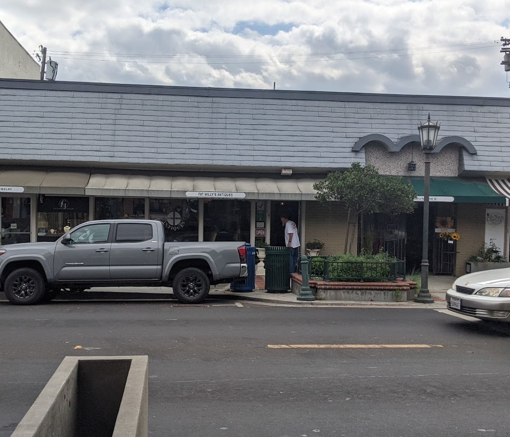 Fat Willy's Antiques 2