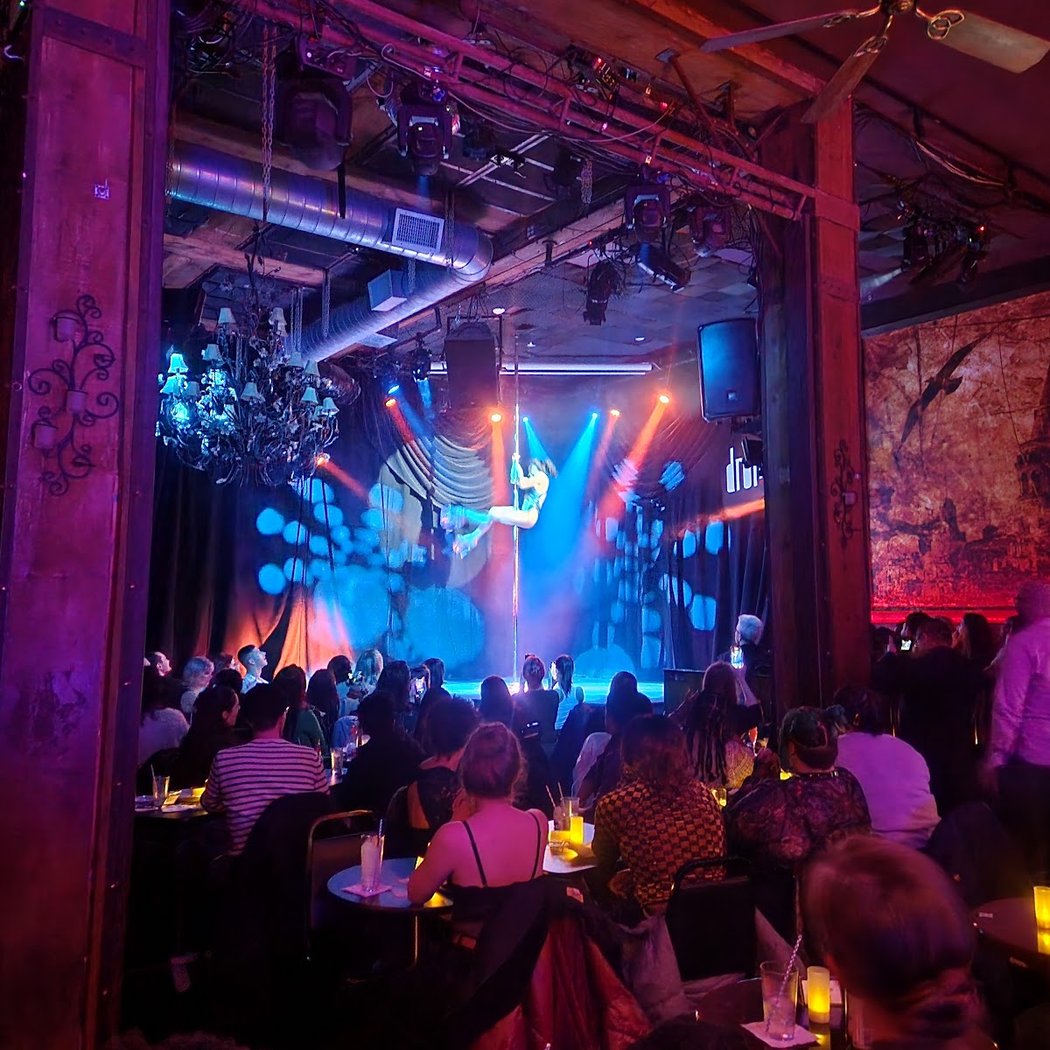 Jasmine Wesley’s Magical Holiday Show 3
