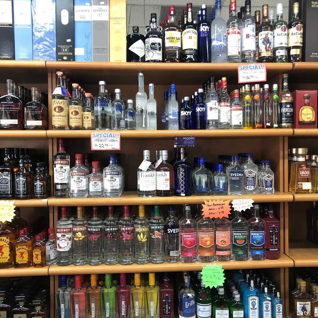Bolinas Avenue Market 3