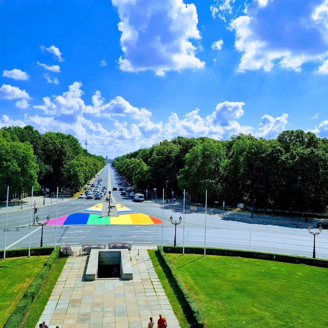 Victory Column 3