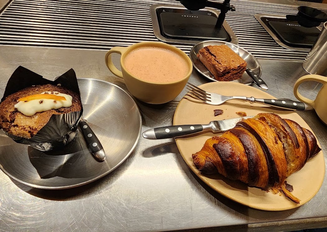 Three Monkeys Coffee Cusco 1