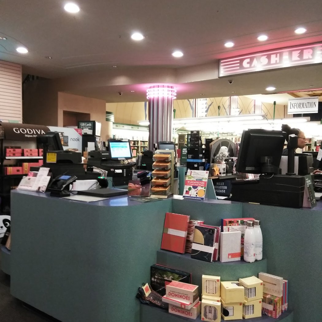 Barnes & Noble 3