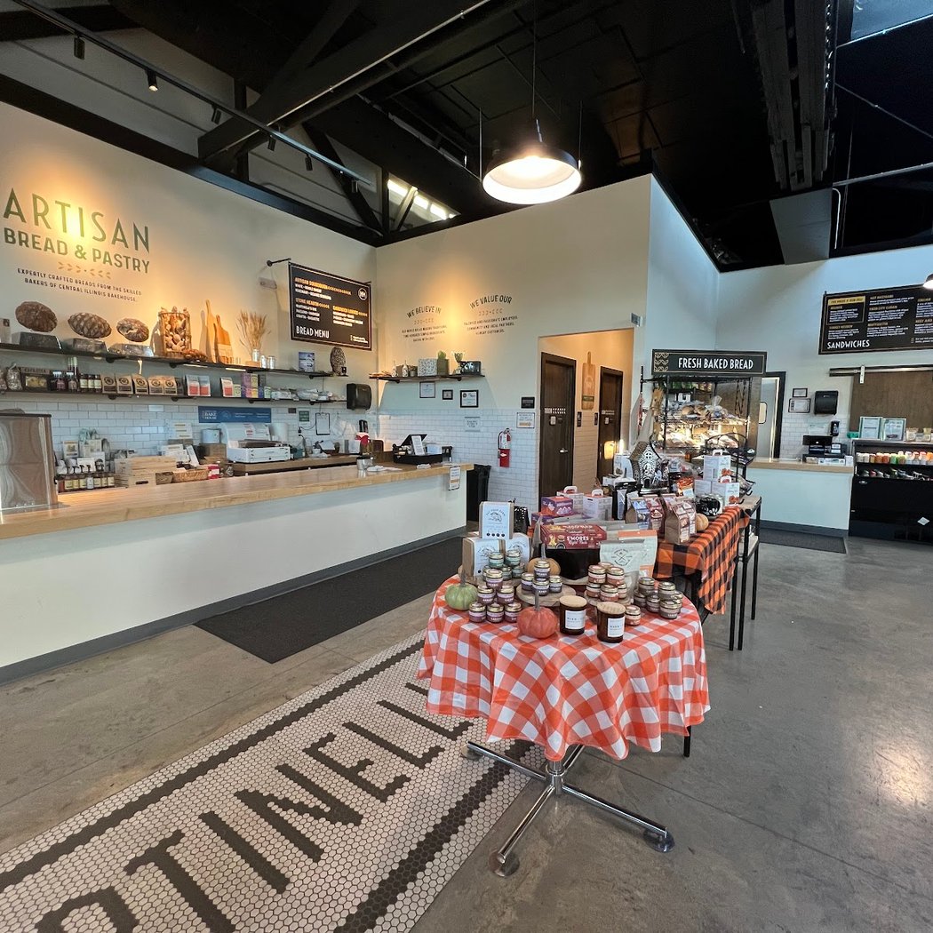 Martinelli's Market - Bakery & Deli 3