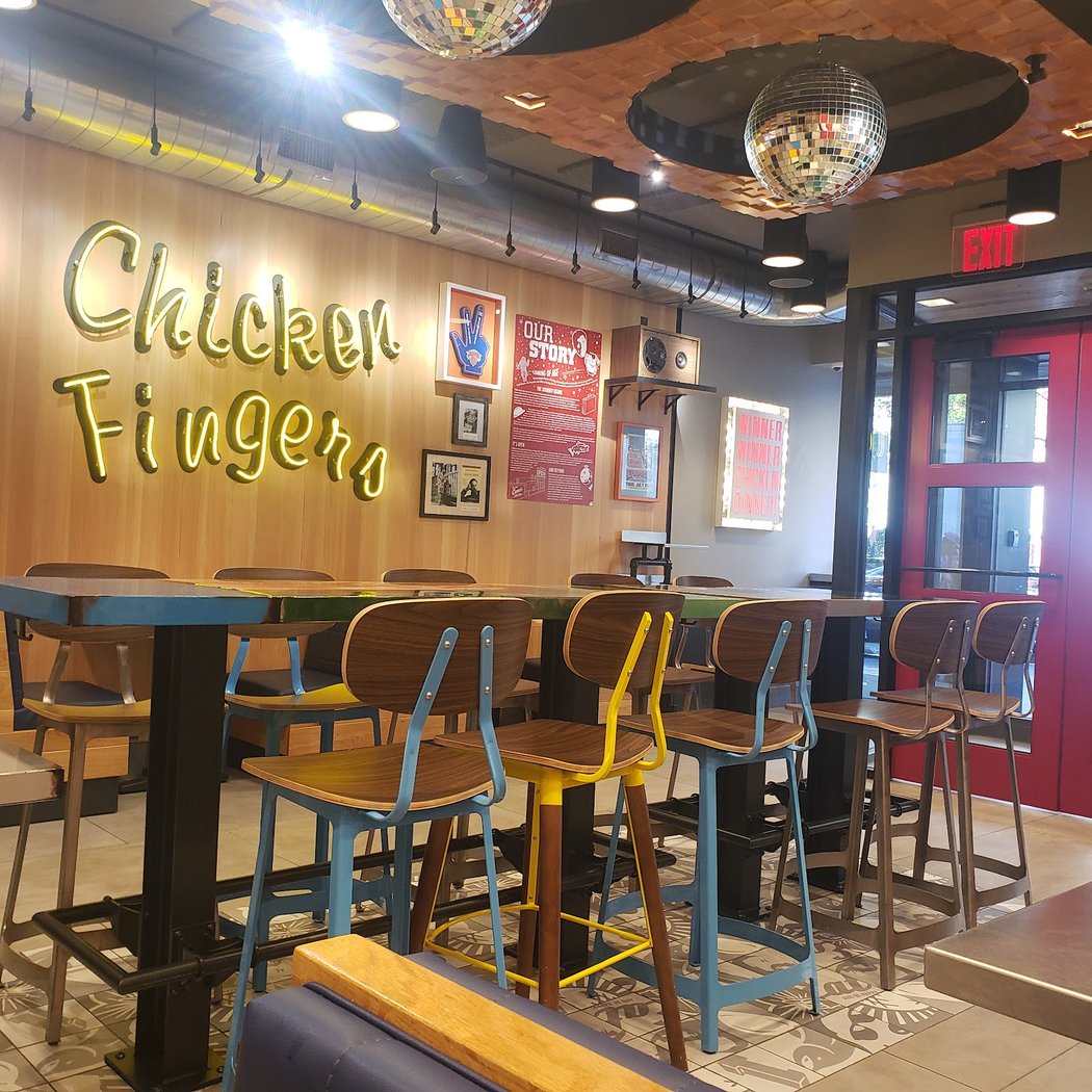 Raising Cane's Chicken Fingers 3