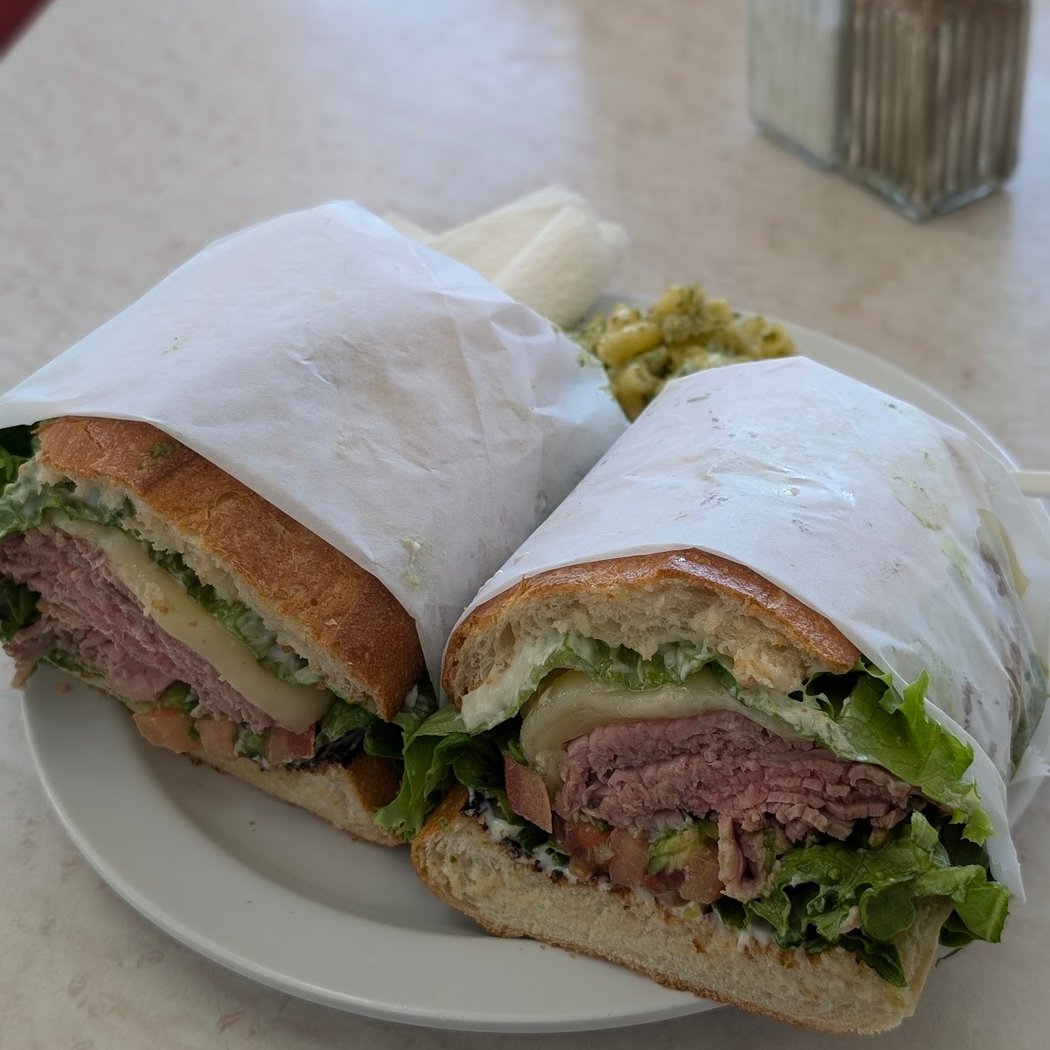 Leonardo's Deli Cafe 3