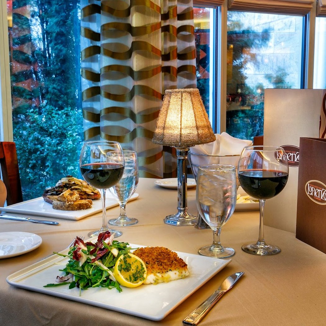 Lorenzo’s Restaurant, Bar & Cabaret 1