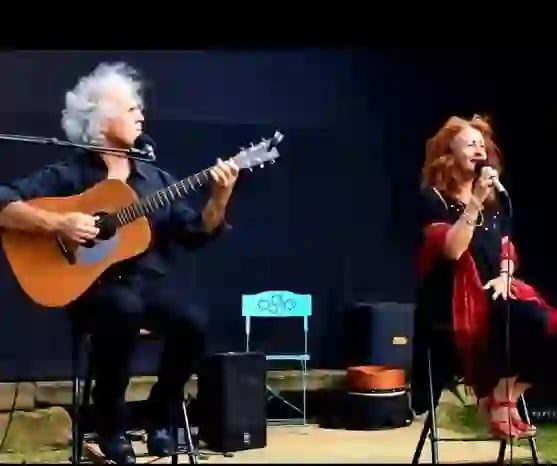 Chansons françaises par Jacques Raulet et Corine Chabaud 1