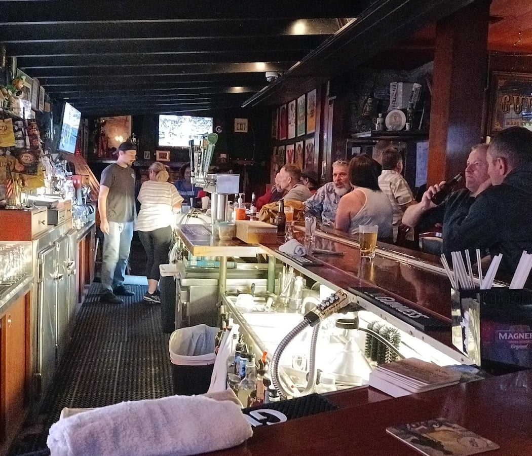 Behan's An Irish Pub 1