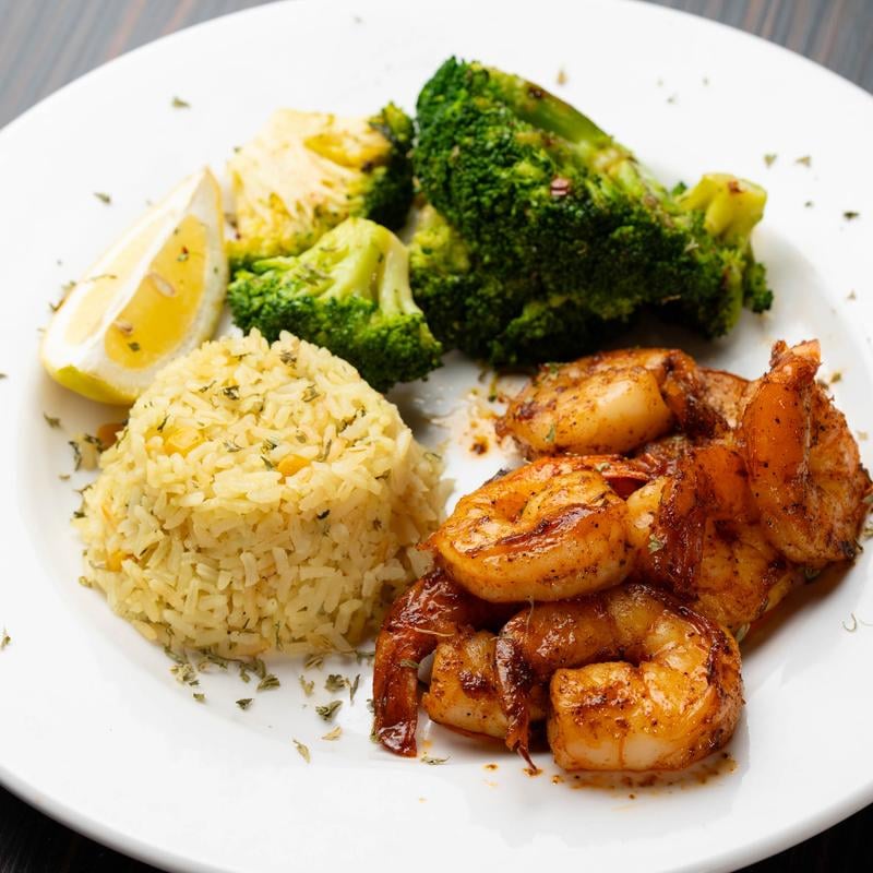 R&J's Bar and Grill 1