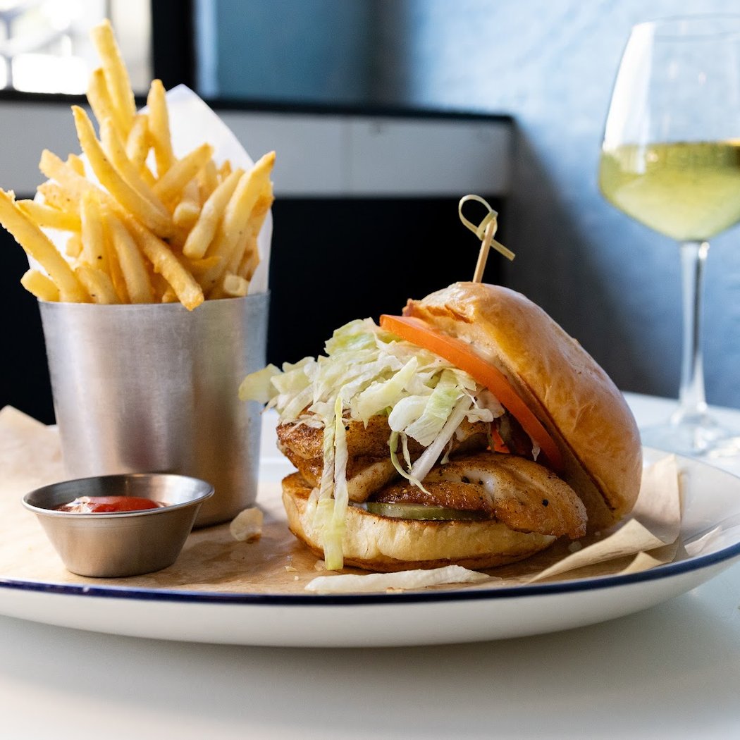 The Walrus Oyster & Ale House 3