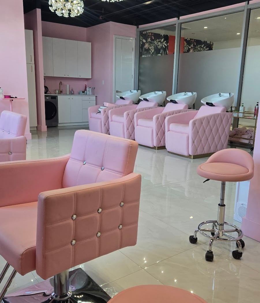 Reve Rose Salon 1