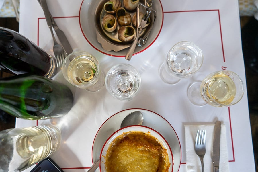 Fête des Voisins 2026 : A grand communal feast hosted by Bouillon Pigalle and Pink Mamma right on the street 3