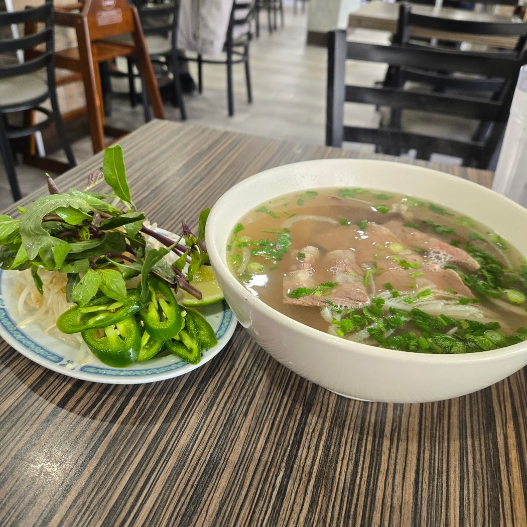 Phở Queen Noodle House 3