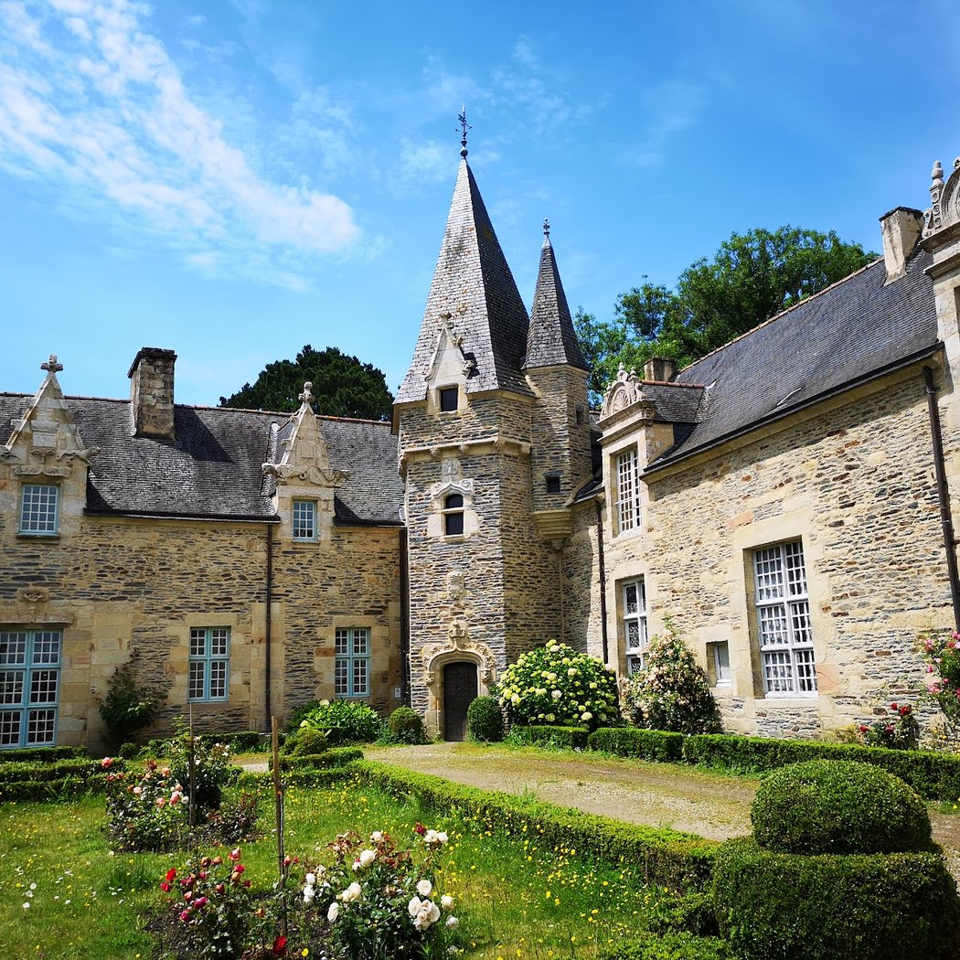 Castle Park Rochefort en Terre 1