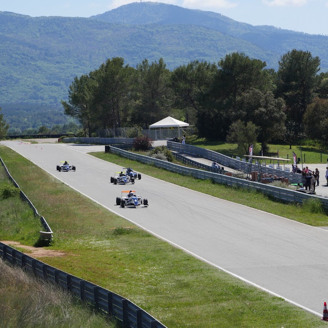 Pilotage et Karting pour Enfants 2