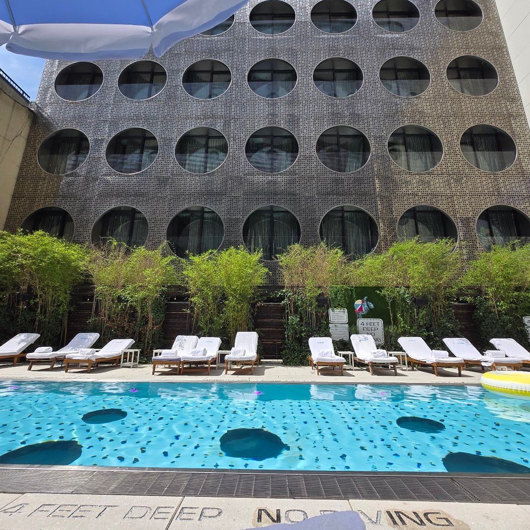 The Beach at Dream Downtown 3