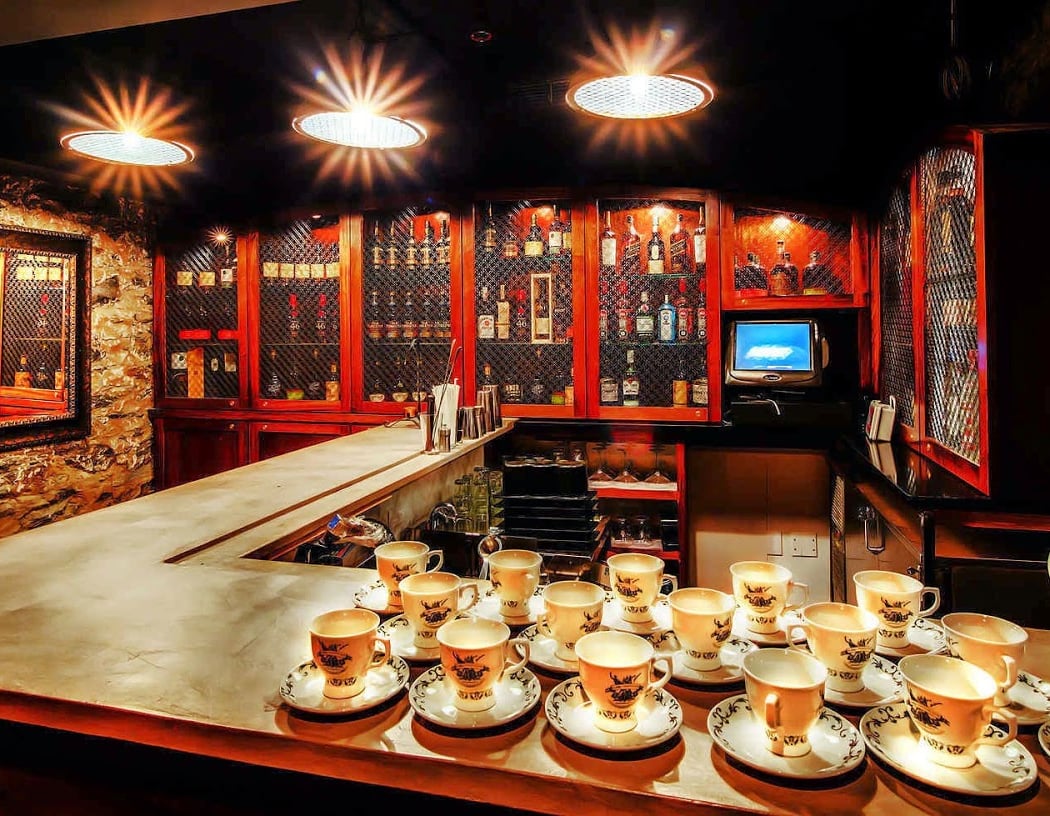 Bottomless Brunch at Tanner Smith’s 3