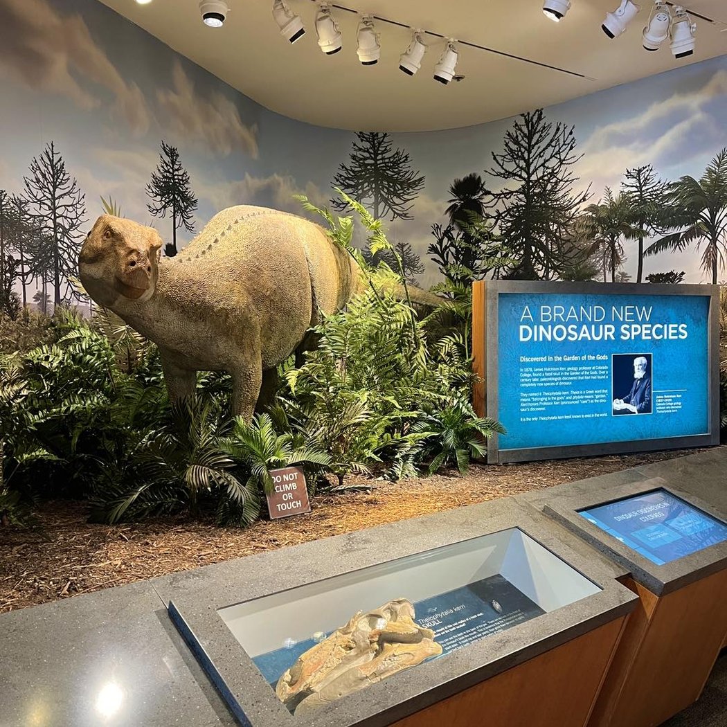 Garden of the Gods Visitor & Nature Center 3