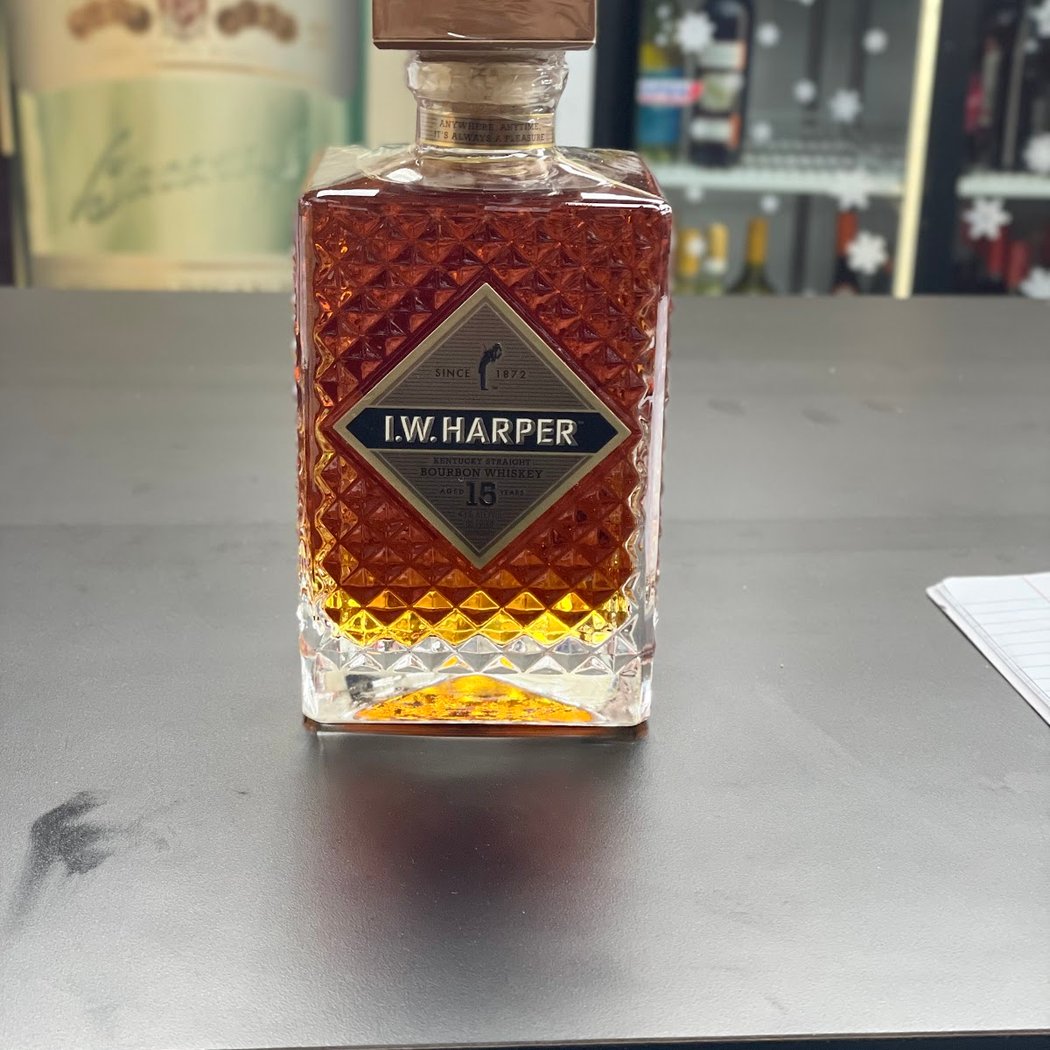 Vinology Wines and Liquors 1