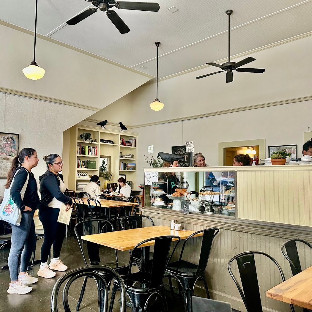 Tea Room Cafe 3
