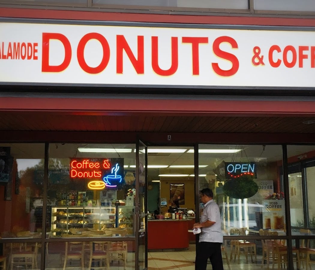 Alamode Donuts & Coffee 2